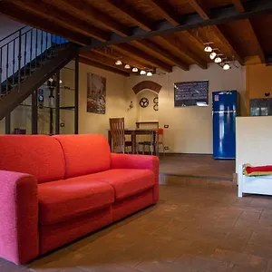 Casa Dolce Casa Alzaia Grande , Milano Italia